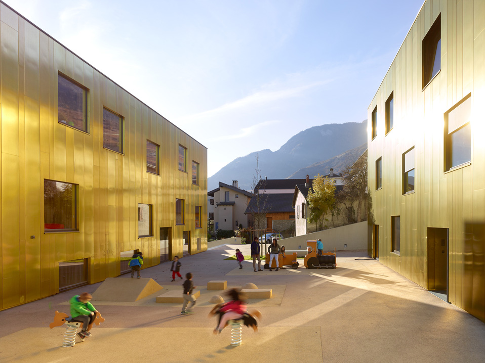 pre/post-school childcare unit, crèche, nursery, vétroz