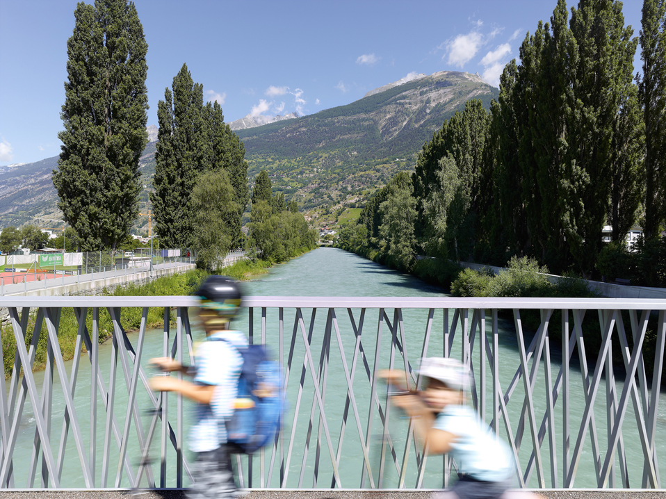 passerelle piétonne sur la vispa, viège, concours 1er rang