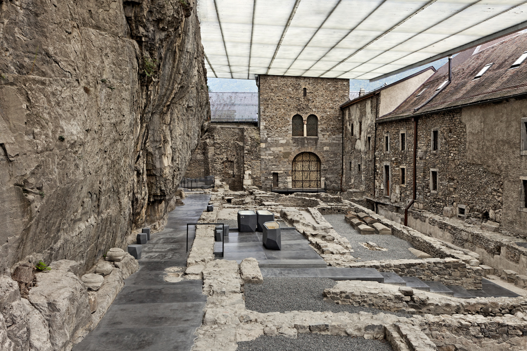 trésor de l'abbaye de st-maurice, restauration