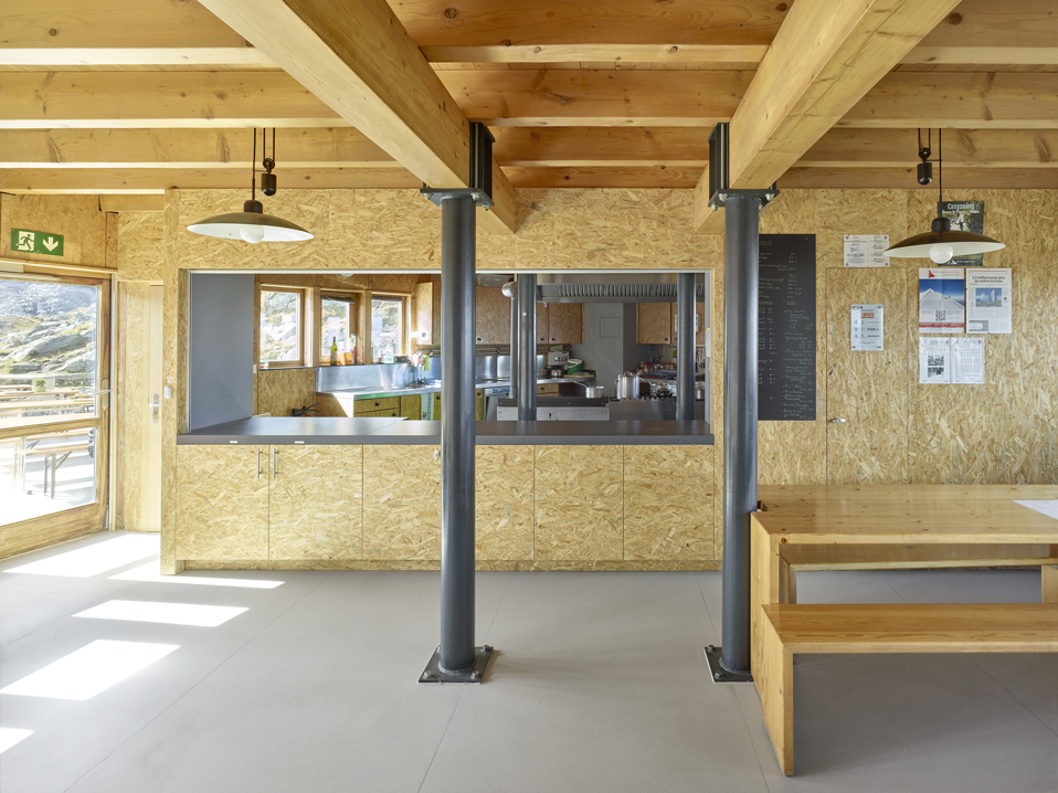 rénovation et agrandissement de la cabane du vélan, val d’entremont